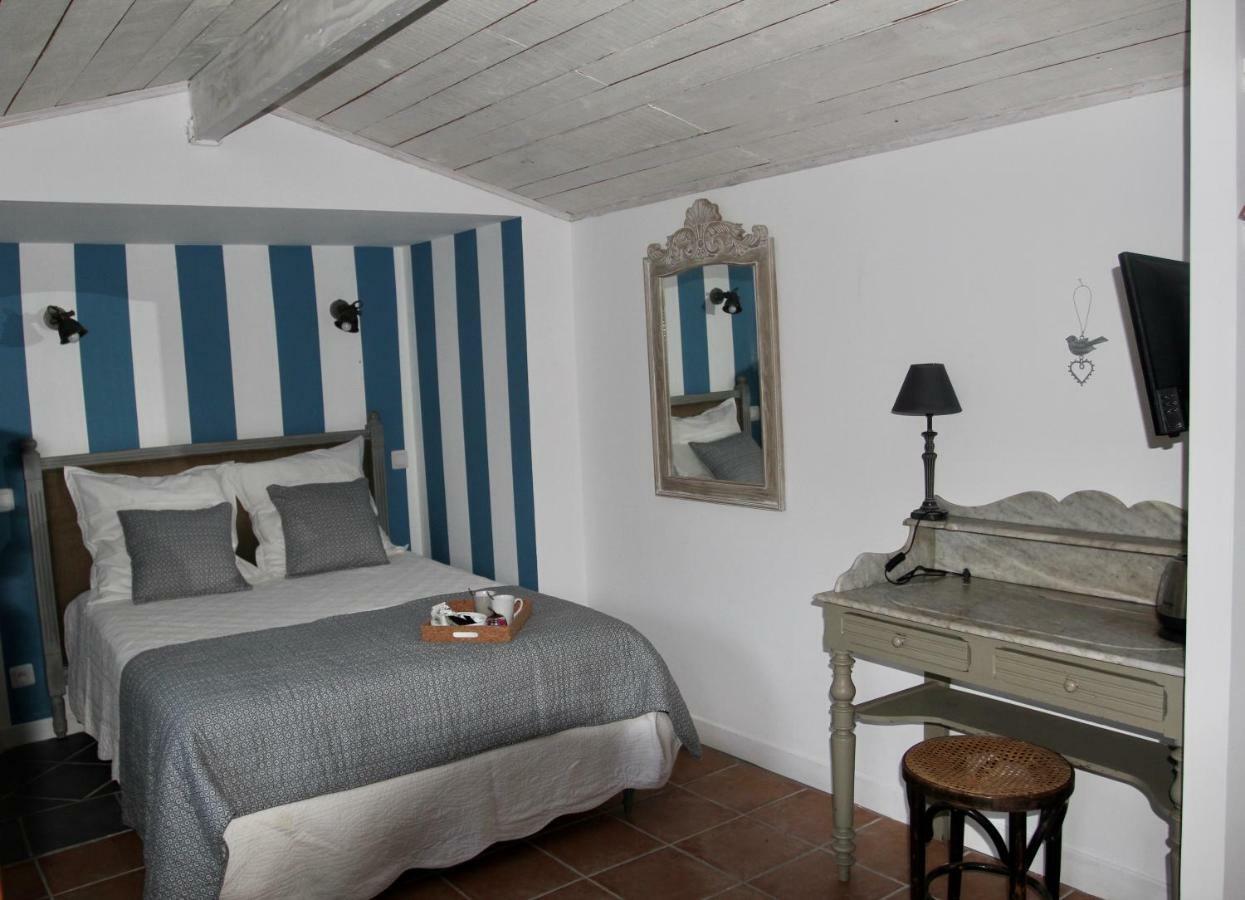 Hôtel Le Clos du Gorion à Saint-Sulpice-et-Cameyrac Extérieur photo
